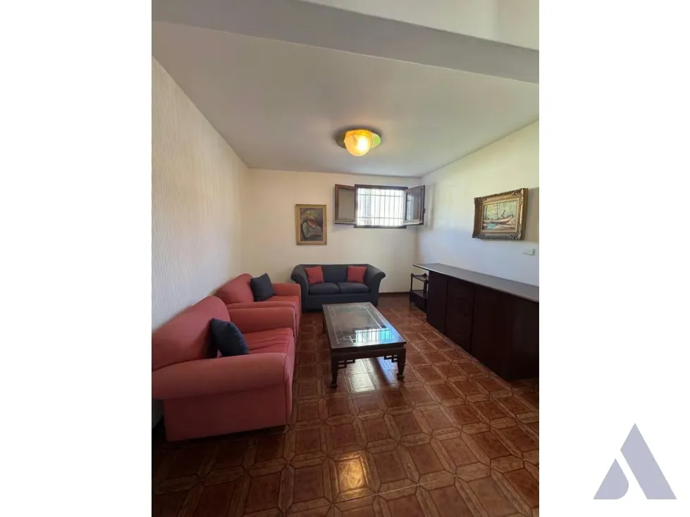 Vendo casa para remodelar 900m2 Colinas de Tamanaco 7221 - 8