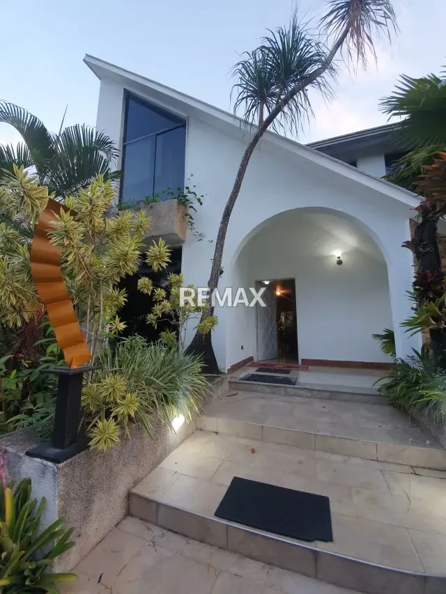 Casa de Oportunidad en Venta en Altos de Guataparo - 3