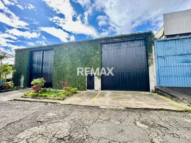 Galpón Industrial en Paramillo Ubicado en la parte alta de San Cristóbal, estado Táchira.