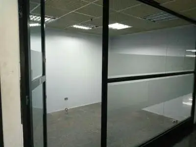 LOCAL COMERCIAL EN ALQUILER C.C. MACARACUAY PLAZA (C2 4I)