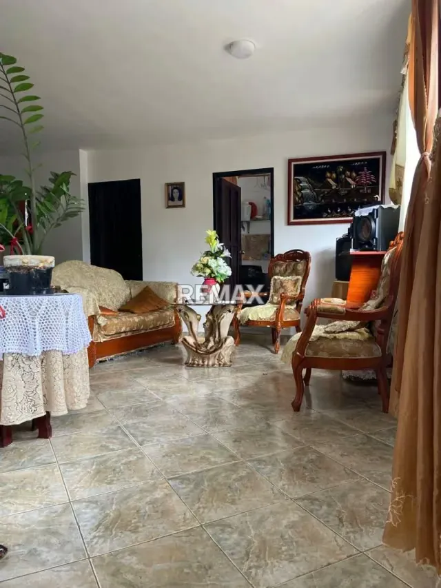 EN VENTA APARTAMENTO Ubicado en el Br. El Carmen - 3