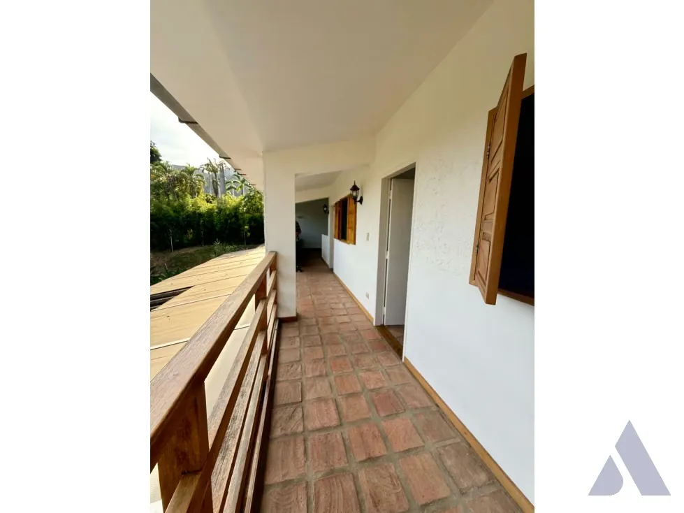 Se vende casa c/ piscina 587m2 Valle Arriba 4842 - 14