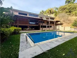 Vista 44