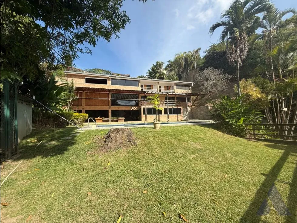 Se vende casa c/ piscina 587m2 Valle Arriba 4842 - 46
