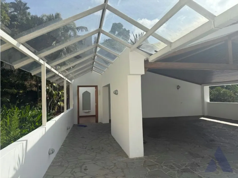 Se vende casa c/ piscina 587m2 Valle Arriba 4842 - 51