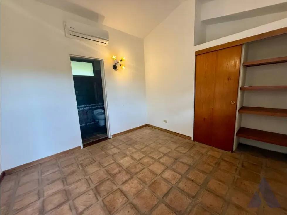 Se vende casa c/ piscina 587m2 Valle Arriba 4842 - 7