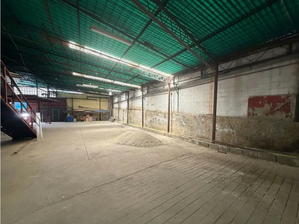 Vendo galpón 800m2 La Yaguara 5302 - 11