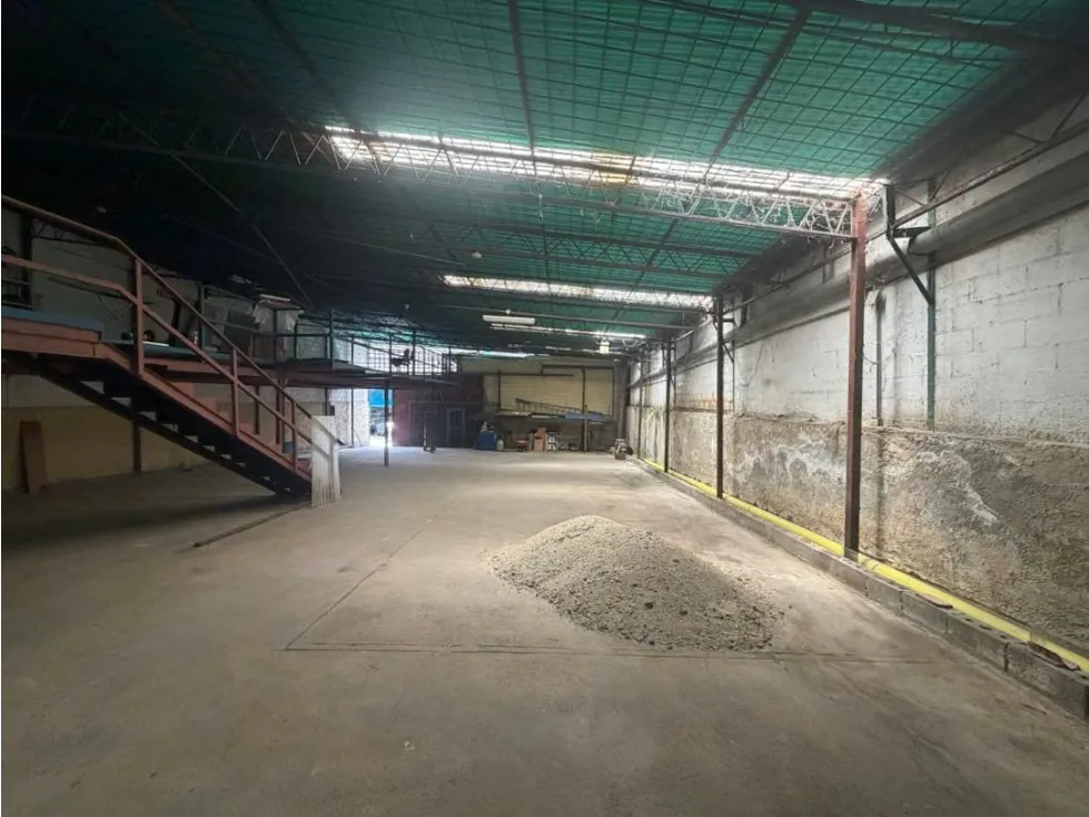 Vendo galpón 800m2 La Yaguara 5302 - 10