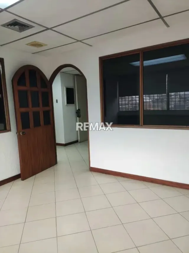 ALQUILER LOCAL COMERCIAL EN LA TORRE UNION PISO 3 - 5