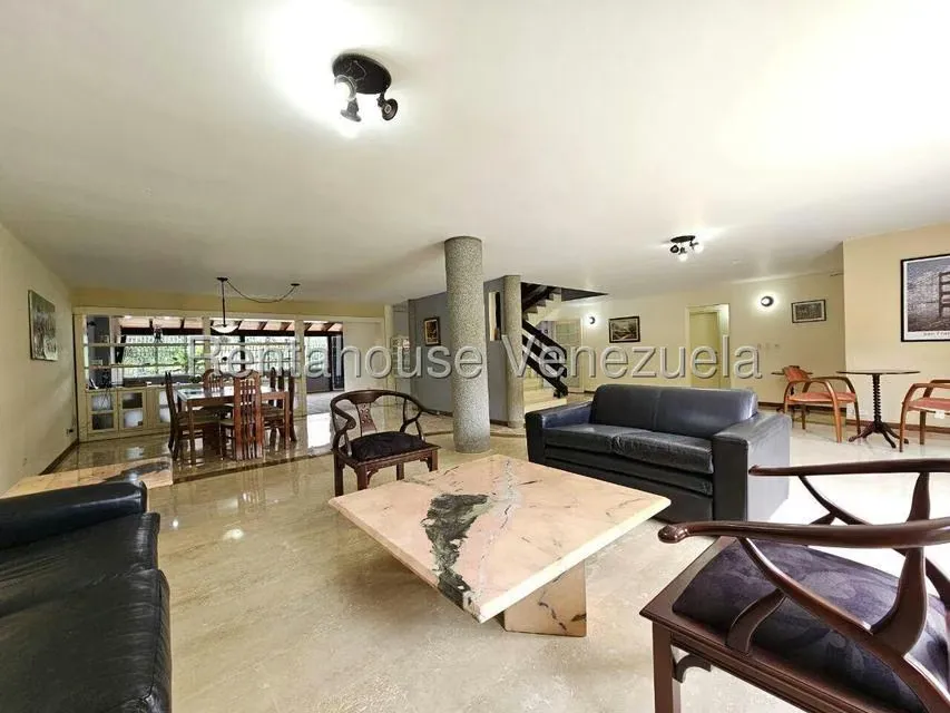 Casa (Duplex) en Venta en Prados del Este, Distrito Metropolitano - 12