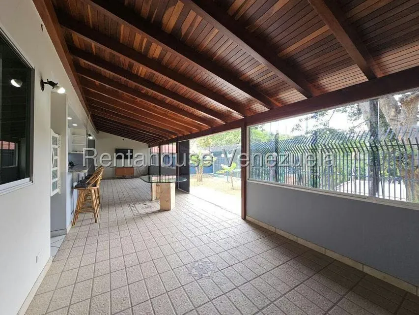 Casa (Duplex) en Venta en Prados del Este, Distrito Metropolitano - 24
