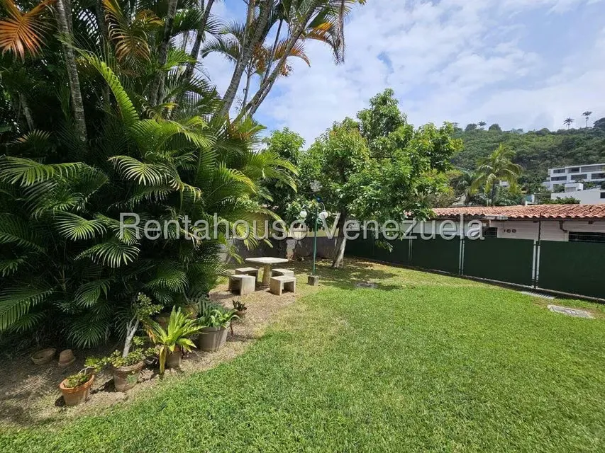 Casa (Duplex) en Venta en Prados del Este, Distrito Metropolitano - 5