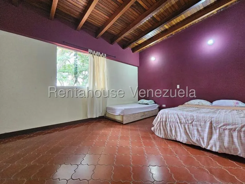 Casa (Duplex) en Venta en Prados del Este, Distrito Metropolitano - 41