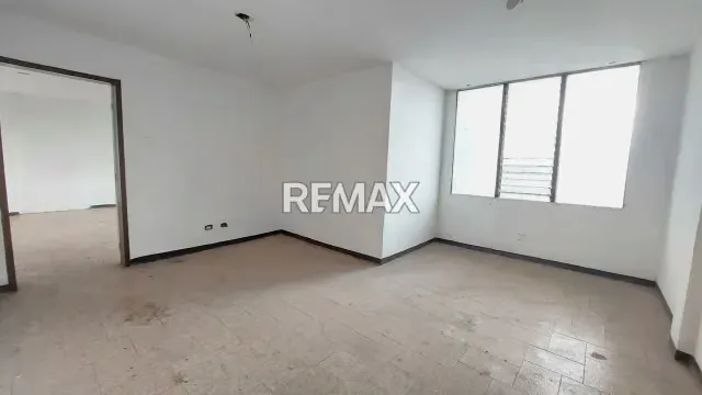 LOCAL EN VENTA EN EL CENTRO DE MARACAY - 18