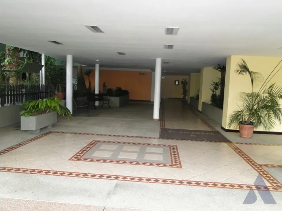 VENTA APTO 126m2 4H/3B/2E, MALETERO URB El Cigarral 3152 - 5