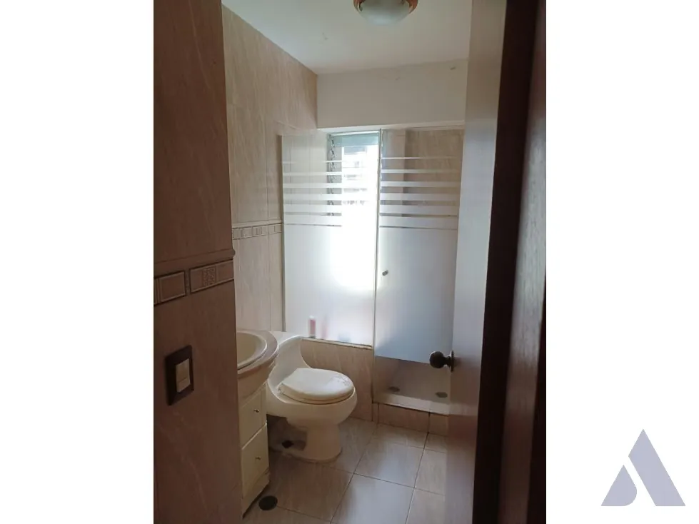 VENTA APTO 126m2 4H/3B/2E, MALETERO URB El Cigarral 3152 - 7
