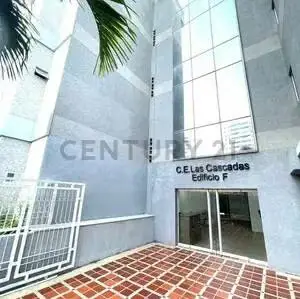 Century21 ofrece en Venta Local en C.E LA CASCADA Lechería