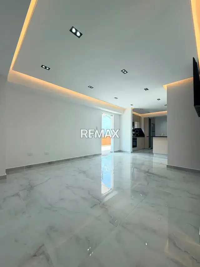 PENTHOUSE EN VENTA URB. LA SOLEDAD - 2