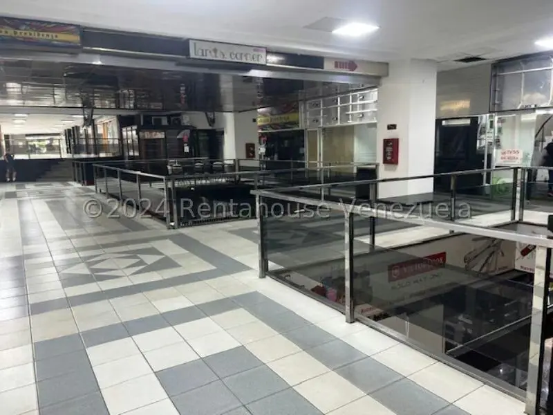 Local Comercial en Venta en Prados del Este, Distrito Metropolitano - 4