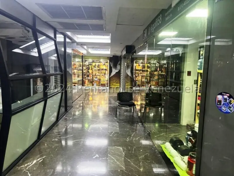 Local Comercial en Venta en Prados del Este, Distrito Metropolitano - 5