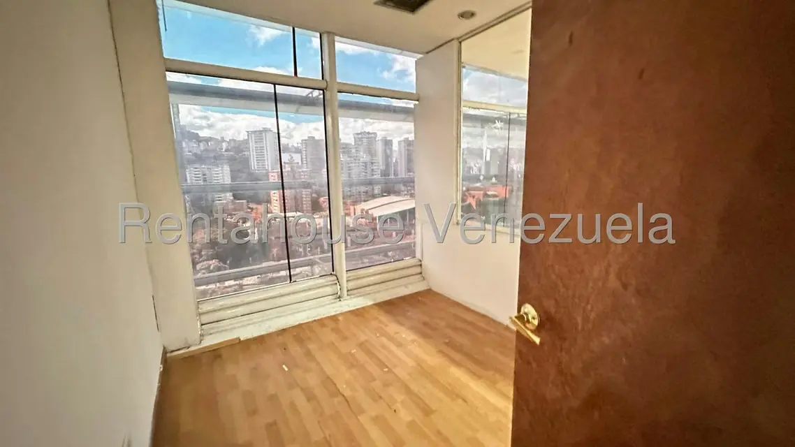 Oficina en Venta en Sabana Grande, Distrito Metropolitano - 2