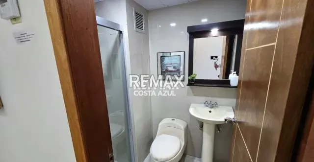 Vende Costa Azul Apartamento en Edificio Marian Suites. - 3