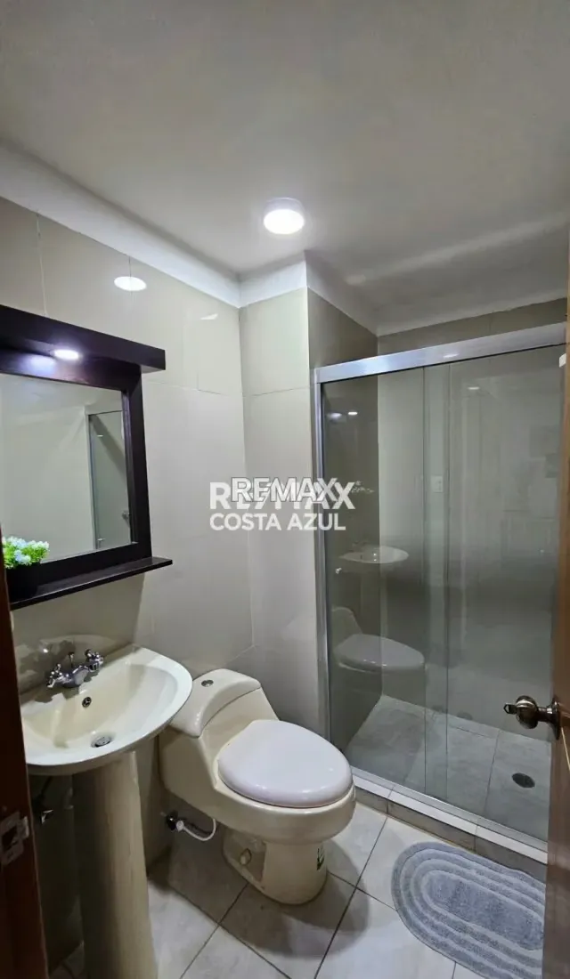 Vende Costa Azul Apartamento en Edificio Marian Suites. - 8
