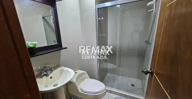 Vende Costa Azul Apartamento en Edificio Marian Suites. - 10