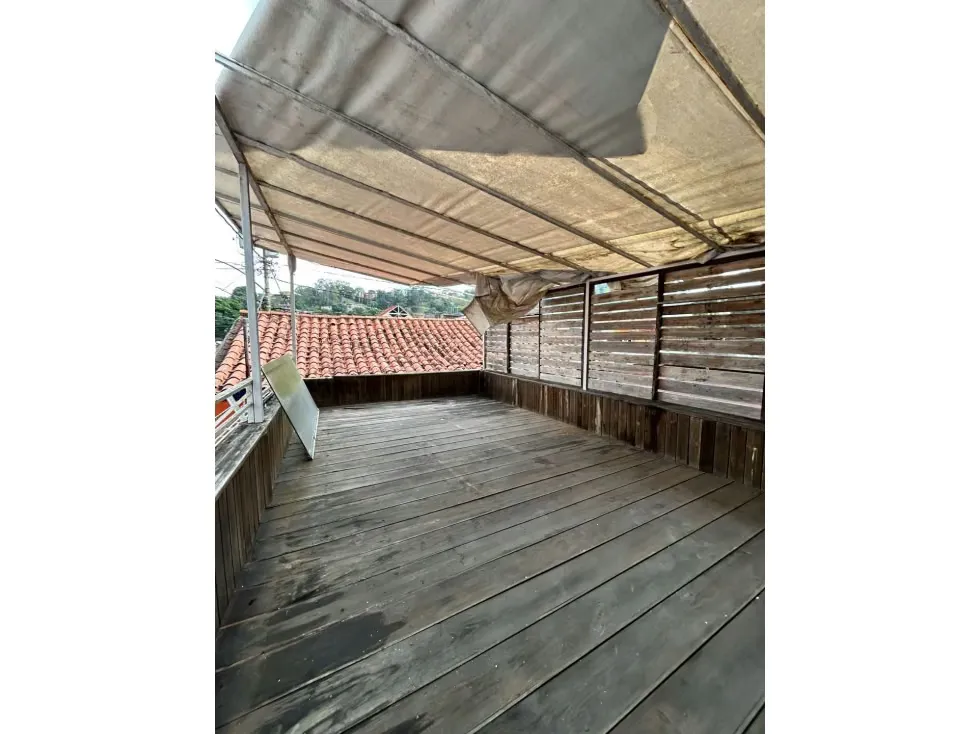 LOCAL COMERCIAL EN ALQUILER 140 M2-URB. EL HATILLO - 2