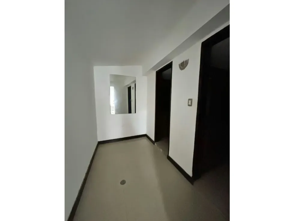 LOCAL COMERCIAL EN ALQUILER 140 M2-URB. EL HATILLO - 9
