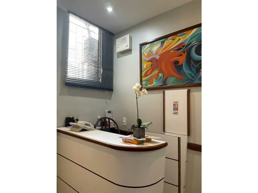 Se alquila consultorio 30m2 Altamira 2367 - 2