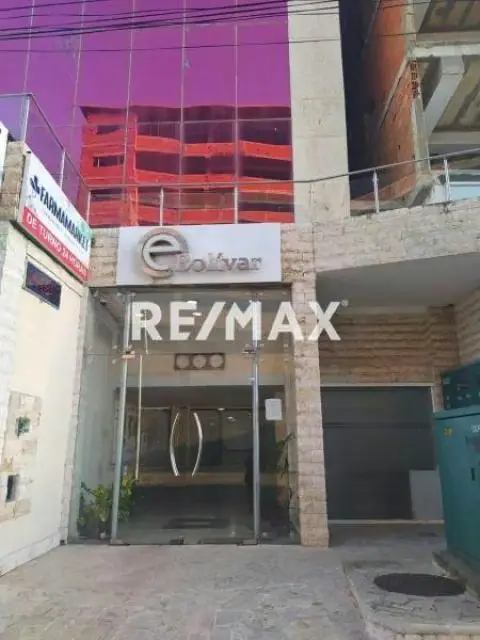 OFICINA EN VENTA CENTRO EMPRESARIAL BOLIVAR, AVDA BOLIVAR, PORLAMAR, ISLA DE MARGARITA