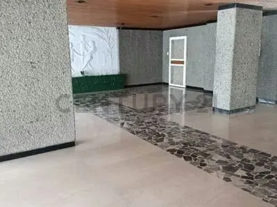 EN VENTA EXCELENTE APARTAMENTO EN LA URB. LAS PALMAS - 9