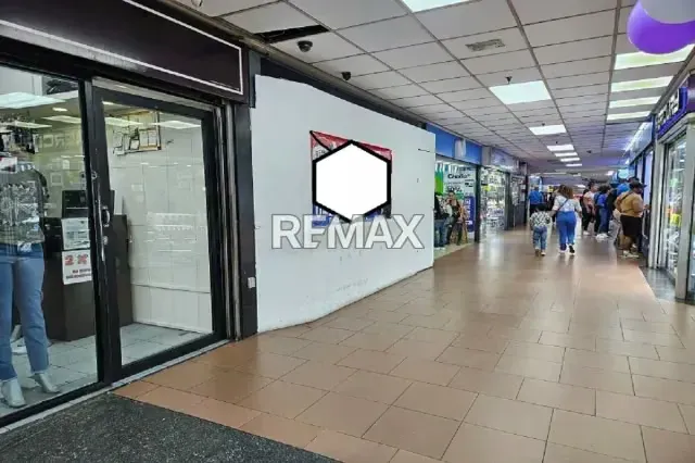 Venta de Local Comercial en el C.C. Metrocenter - 4