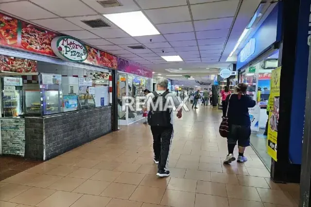 Venta de Local Comercial en el C.C. Metrocenter - 9
