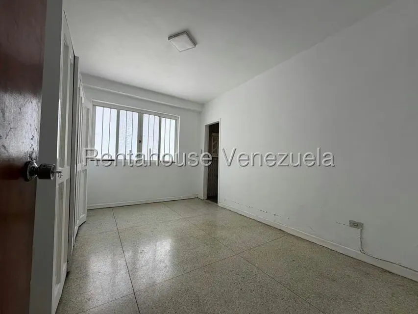 Apartamento (1 Nivel) en Venta en Los Chaguaramos, Distrito Metropolitano - 9
