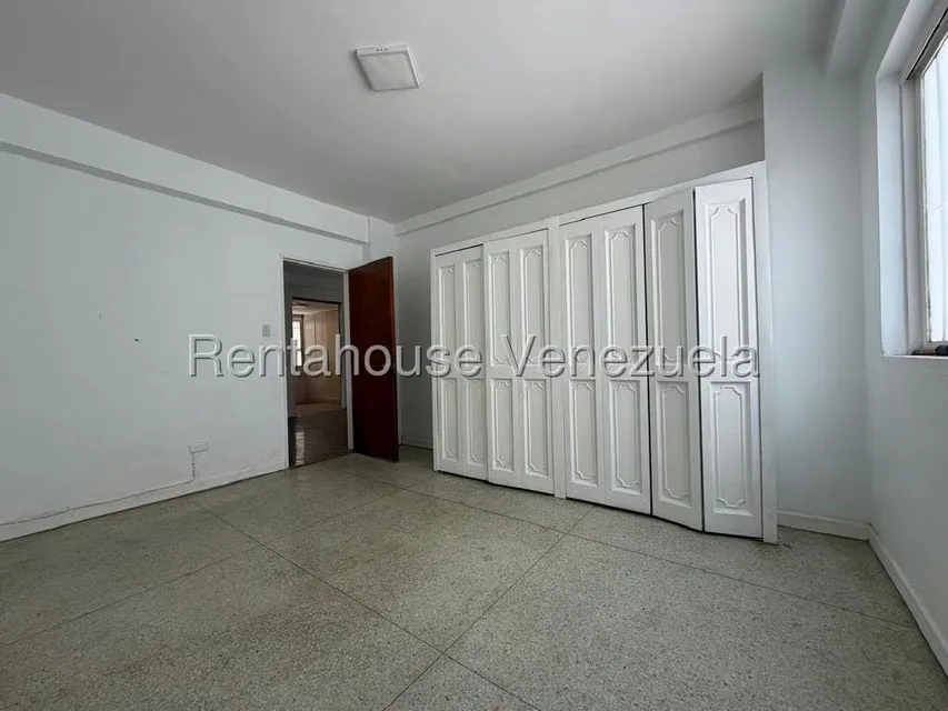 Apartamento (1 Nivel) en Venta en Los Chaguaramos, Distrito Metropolitano - 10
