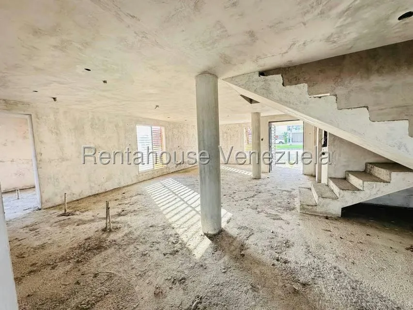 Casa (Multipes Niveles) en Venta en Llano Alto, Portuguesa - 2
