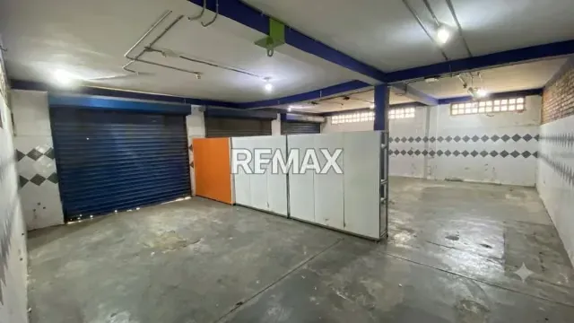 LOCAL COMERCIAL EN VENTA - 2