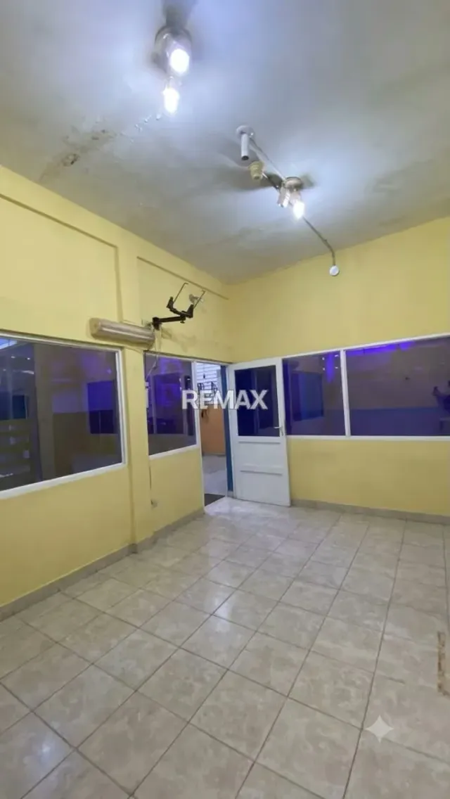 LOCAL COMERCIAL EN VENTA - 4