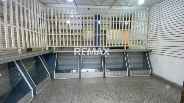 LOCAL COMERCIAL EN VENTA - 8