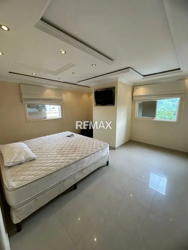 APARTAMENTO EN VENTA EN URB. LA SOLEDAD - 11