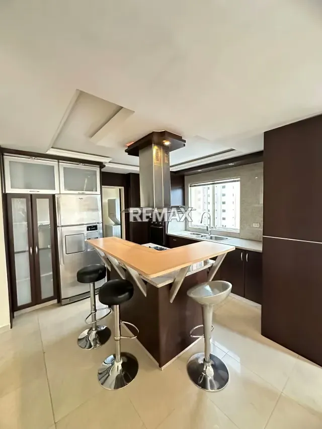 APARTAMENTO EN VENTA EN URB. LA SOLEDAD - 7