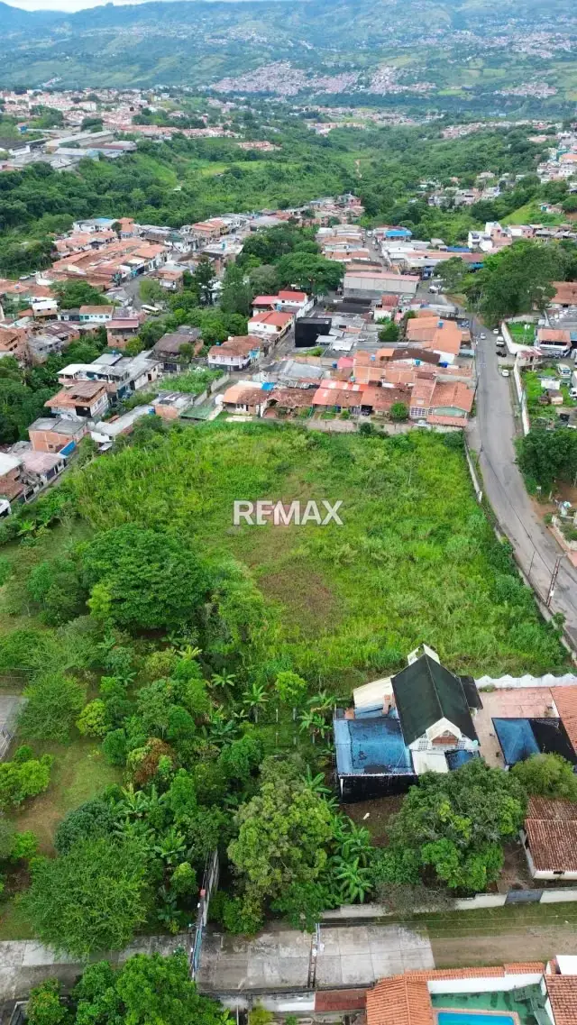 EN VENTA TERRENO Ubicado en Palo Gordo, Calle del Medio Municipio Cardenas estado Tachira