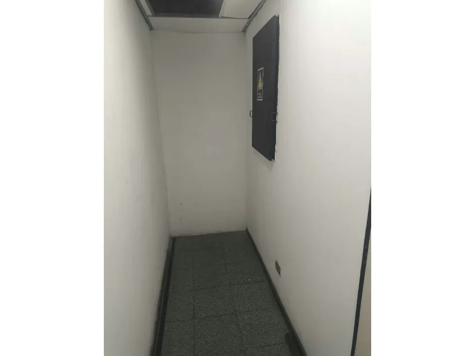CC Concresa ALQUILO local comercial 113m2 (lado Corpoelec)(mogo) - 6
