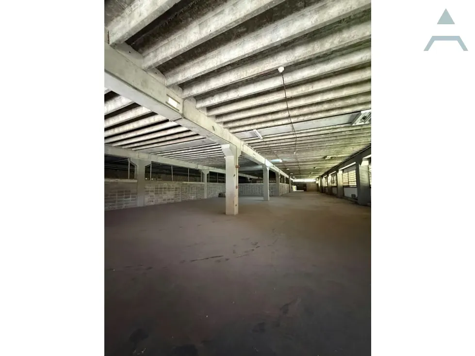 Se alquila Galpon 980m² Guatire - 11