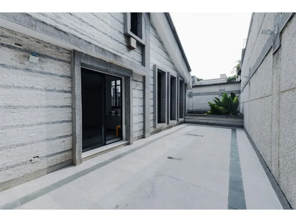 Elegante Casa en Venta en Colinas de Vista Alegre 800C 420T - 13