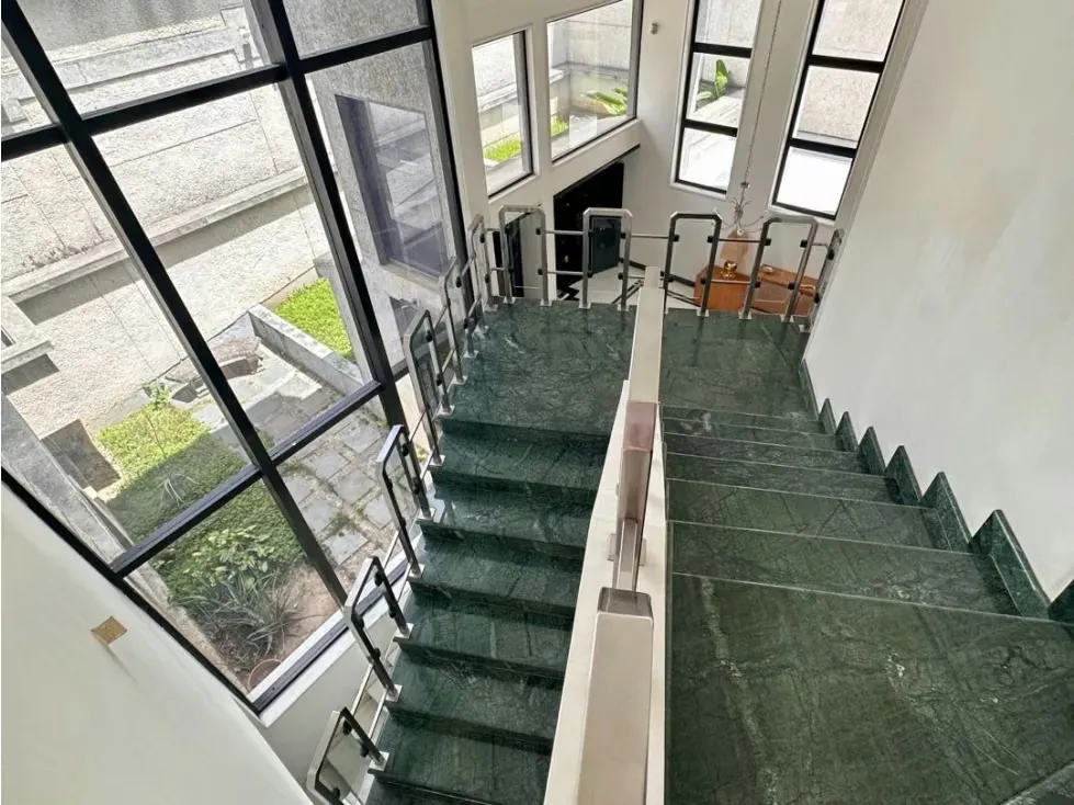 Elegante Casa en Venta en Colinas de Vista Alegre 800C 420T - 41