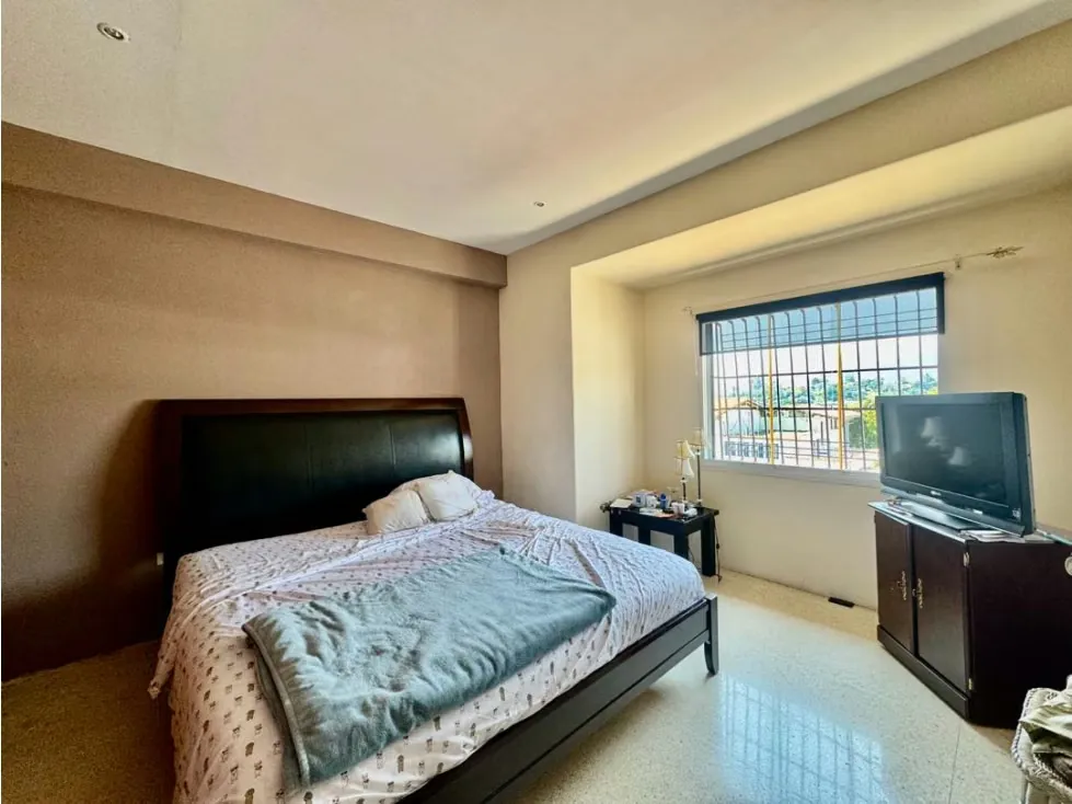 Se vende casa 450m2 5h+2s/5b/4p Cumbres de Curumo - 13