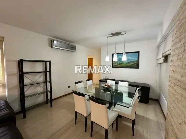 Apartamento en Alquiler en Lomas del Sol - 4